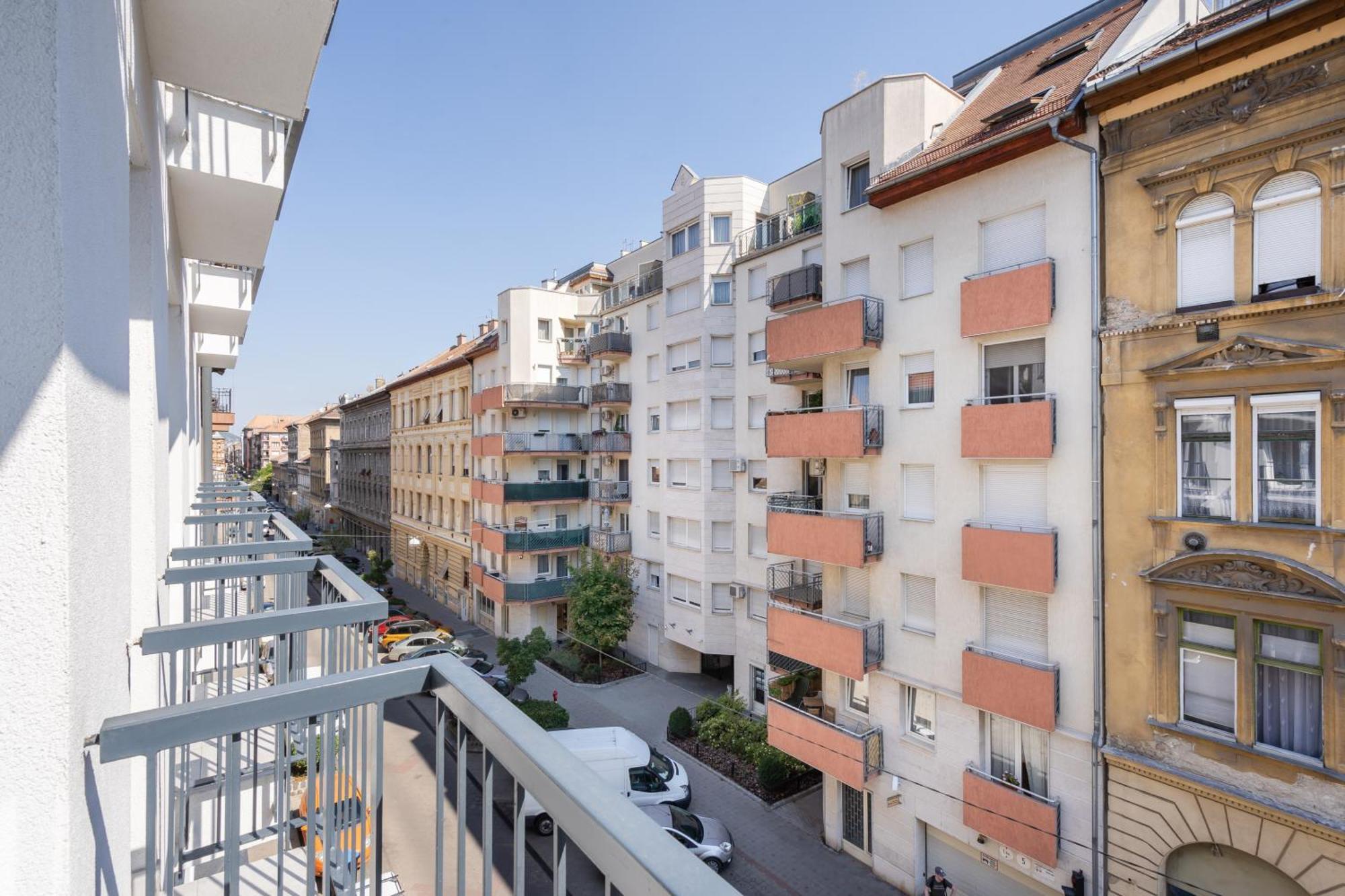 Rose Garden Residence - Boutique Apartments In City Center, Budapest